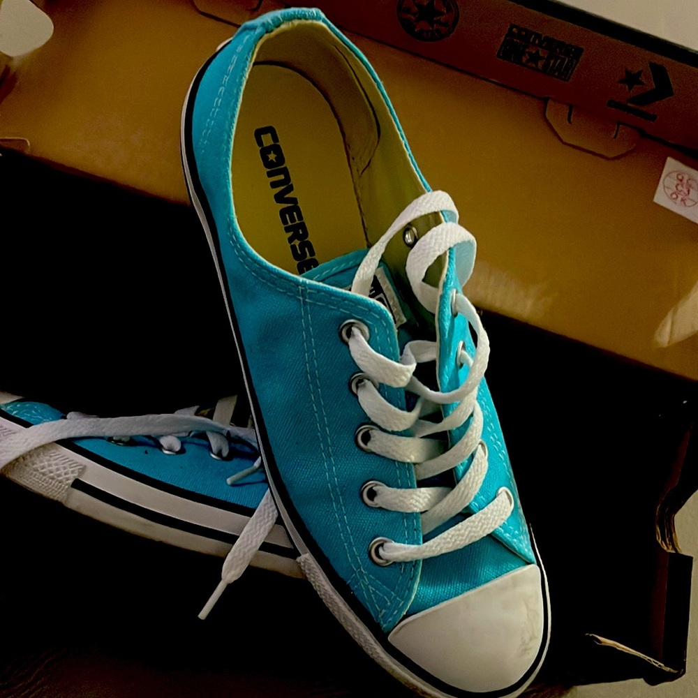 Converse - Picture 2 of 2